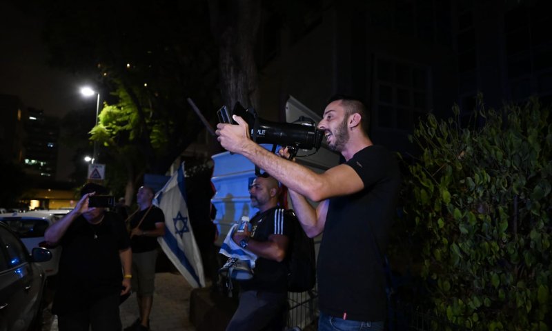 פז להורביץ: "רוצה מסתננים? קח אותם אליך"