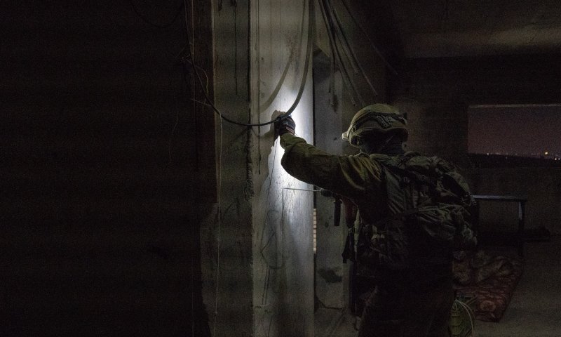 צפו: לוחמי גולני מיפו את בית המחבל מהפיגוע באריאל