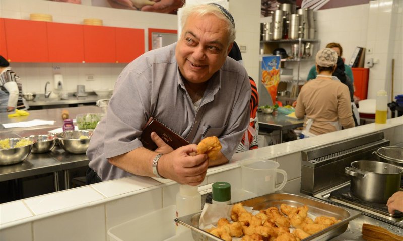 שאול יהלום טעם ושפט ב'מאסטר שף' של מעונות אמונה