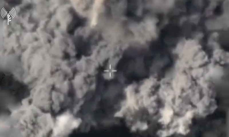 צפו: צה״ל תקף בלבנון ופוצץ מחסני תחמושת