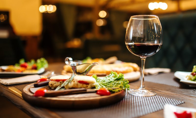 בצל חשד להרעלת מזון: נסגרה מסעדת יוקרה בת"א