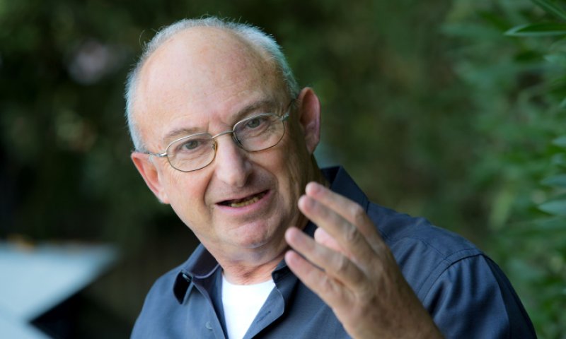 החומר הכי גמיש בטבע הוא מצפון של שמאלנים