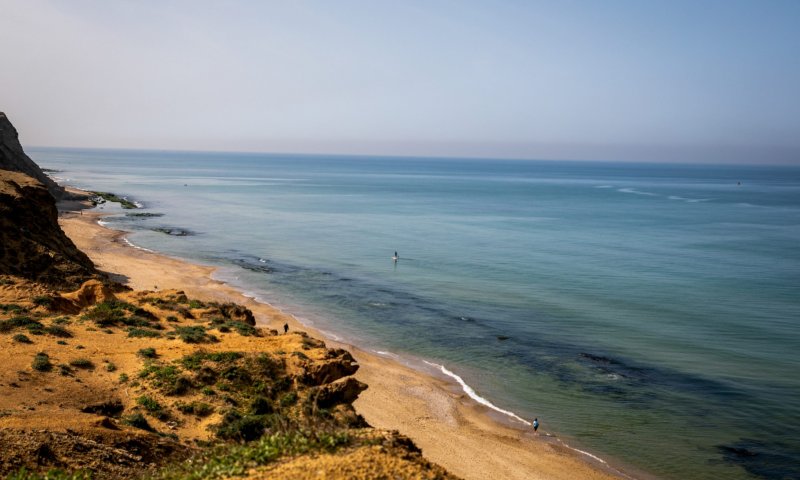 בת 80 טבעה בחוף נתניה: מצבה קשה