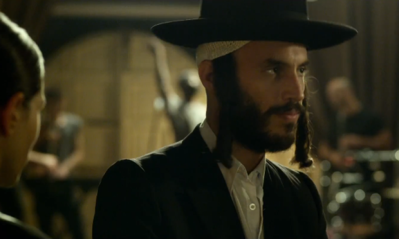 מזהים? נתן גושן חוזר בתשובה בסרט חדש