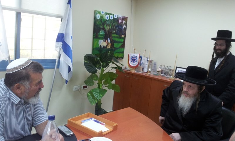 האדמו"ר ביקר בשומרון התפעל מהמתנחלים ואמר: "אין להיכנס למו"מ עם הפלסטינים"