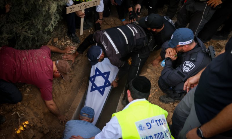 חן אמיר הובא למנוחות: "כולנו חייבים לך את חיינו"