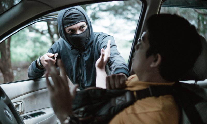 תקיפה ושוד: "הקולות בראש רצו שאתקוף &ndash; אחרת אמות"