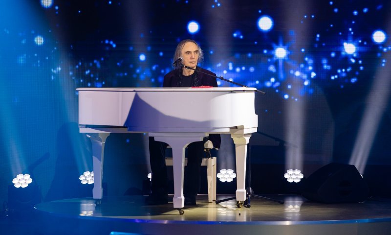 סופה של אגדה: צביקה פיק נפטר בגיל 72