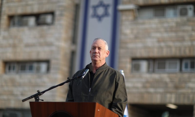 גנץ: "כל האמצעים כשרים כדי לשבור את גל הטרור"