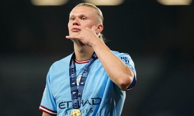 שיא חדש: הולאנד עקף את מסי ורונאלדו בדרך ל-300 שערים