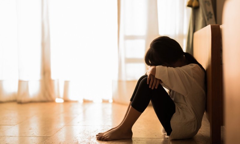 בעיטות והטחות: כתב אישום נגד מנהלת מעון וסייעת