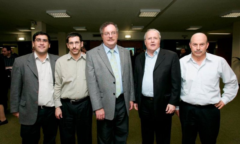 המאבק על העוזרים: הרשקוביץ נגד אורלב