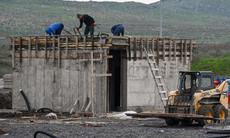 תאונה קשה בצפון: פועל בן 80 נהרג כתוצאה מנפילה מגובה רב
