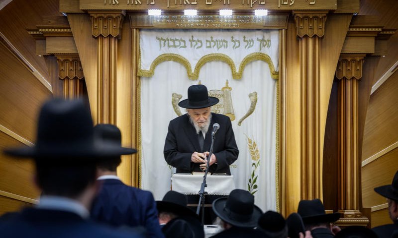 התפללו לרפואתו: מנהיג הציבור הליטאי אושפז בבית החולים