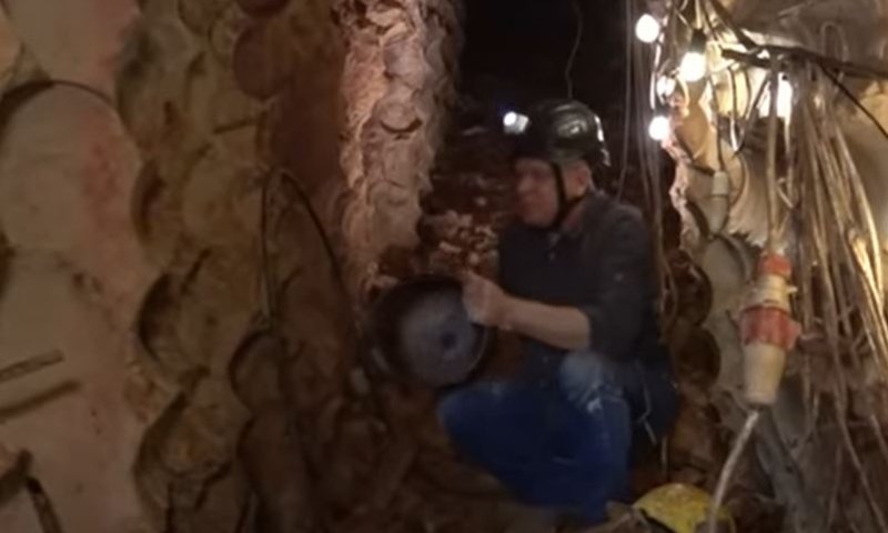 צפו: הצצה למנהרת חיזבאללה בגבול לבנון