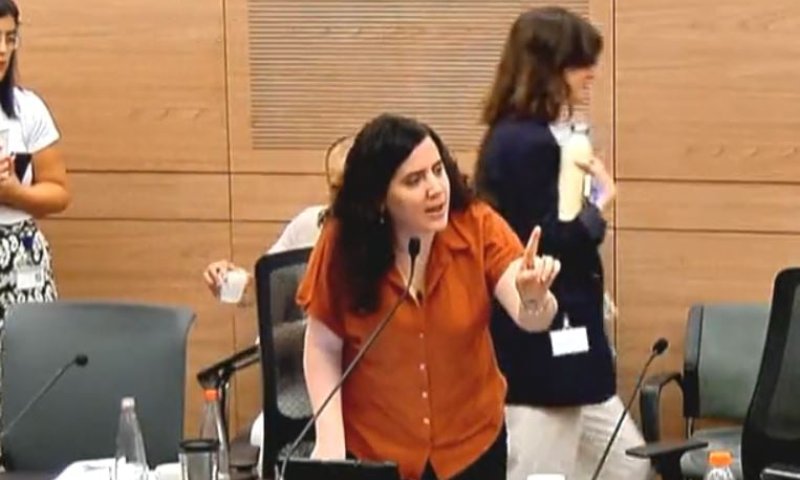 מהומה בכנסת: "מי את?! אפס מאופסת, טיפשה"