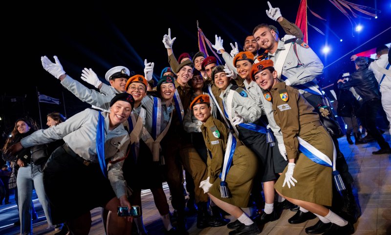 סוף סוף: חיילים יוכלו לנסוע בחינם בתחב"צ גם בלי מדים