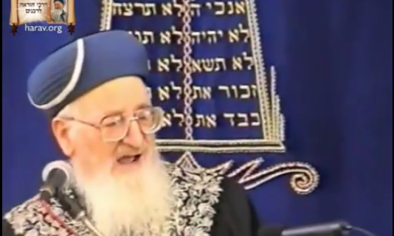 וידאו נדיר של הרב מרדכי אליהו על יום העצמאות