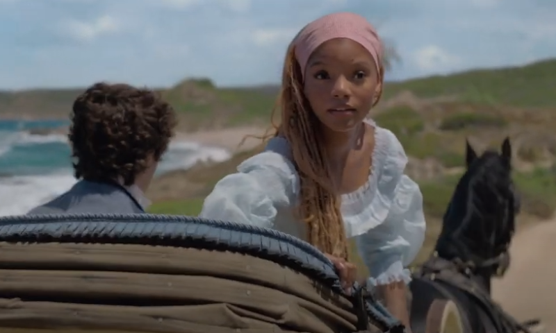 בתוך הים: הטריילר הרשמי של בת הים הקטנה