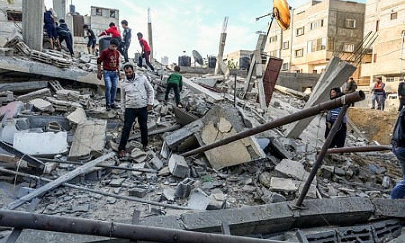 מטוסי קרב תקפו בעזה, אספקת הדלק נעצרה חלקית