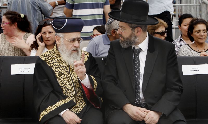 הרב הראשי לישראל עומד על משמר הגיור כהלכה