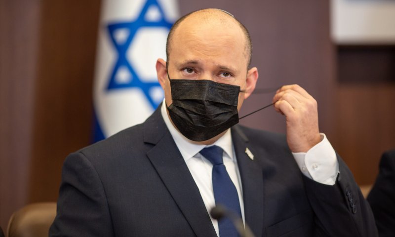 בנט: "סופת האומיקרון הולכת וגדלה"