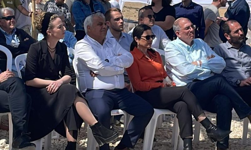 תמונה שבנט פחות יאהב: אורבך, סילמן ושקד יחד