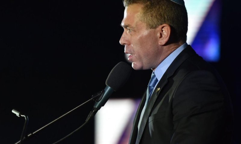 השר ארדן קרא לשב"כ להתערב בחקירת אונס