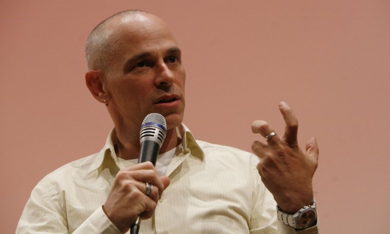 "מני אסייג לעניים" : ד"ר גדי טאוב מותקף ברשת