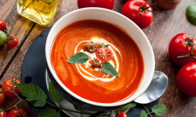 מומלץ בקור: מתכון למרק עגבניות עם טוויסט