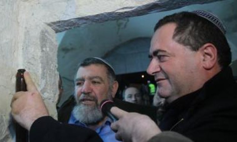 כ"ץ: לא אשנה החלטתי, אקרא לכביש ע"ש הרב עובדיה