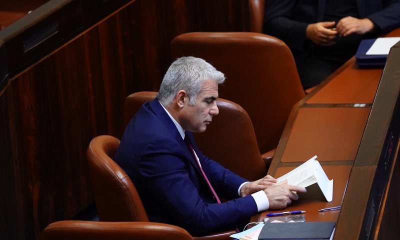 יאיר לפיד על תחקיר עובדה: מאמין למאיר כהן