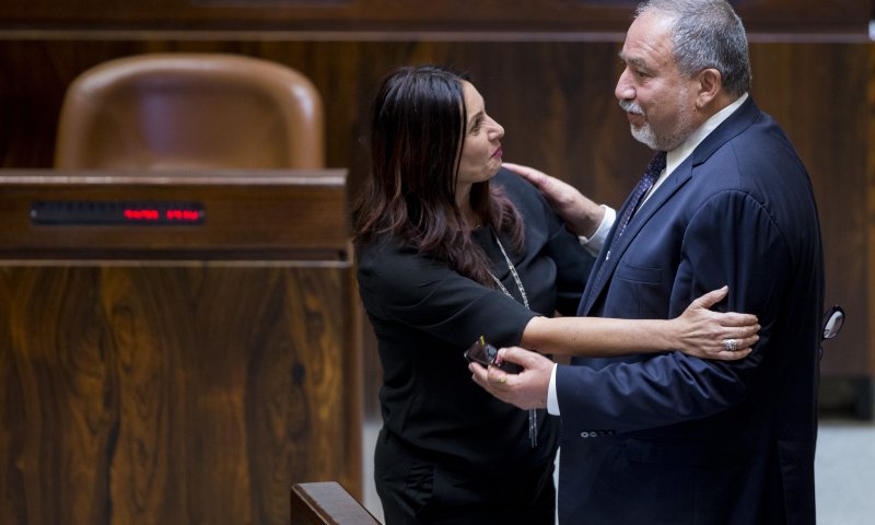 נקבר: חוק הנאמנות בתרבות של רגב לא יעלה להצבעה