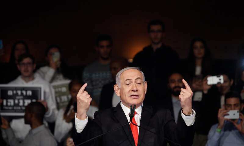 הכל אילתור תוך כדי תנועה: לימין אין שום תכנית עבודה