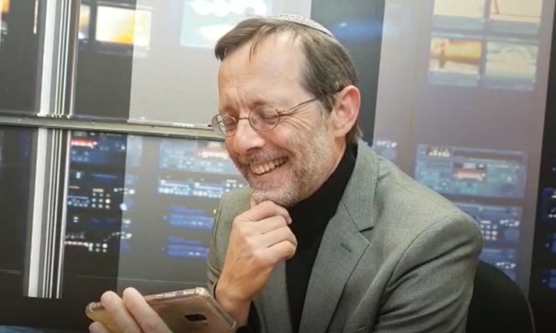 צפו: כך הגיב פייגלין לחיקוי שלו ב'ארץ נהדרת'