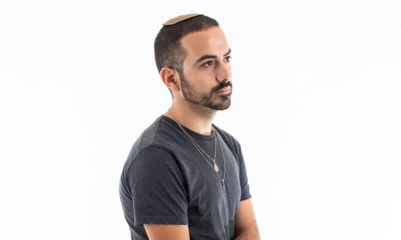 חננאל אוחנה בשיר מרגש לזכר אחיו שטבע בכנרת