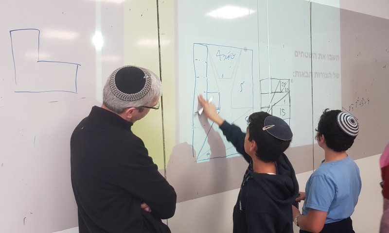 למרות נתוני הפיזה במכללת הרצוג מקדמים את לימודי המתמטיקה