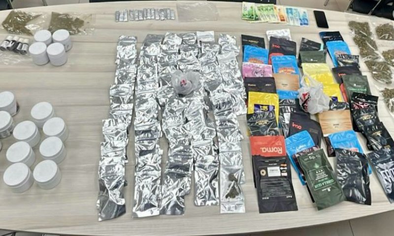 נהג תחת שלילה ונתפס עם כמות גדולה של סמים