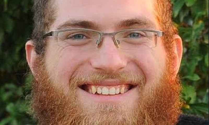 מחשבות על ילדותיות / תגובה לרב ישראל רוזן