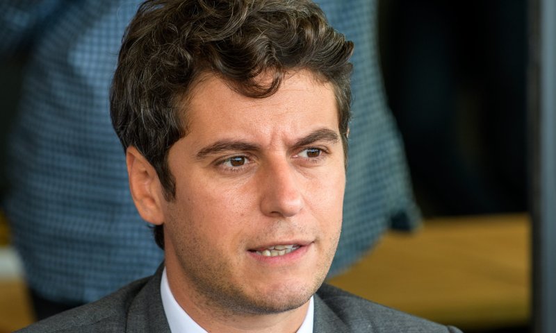 ראש ממשלת צרפת תוקף בשנית: בושה לשמאל בושה!