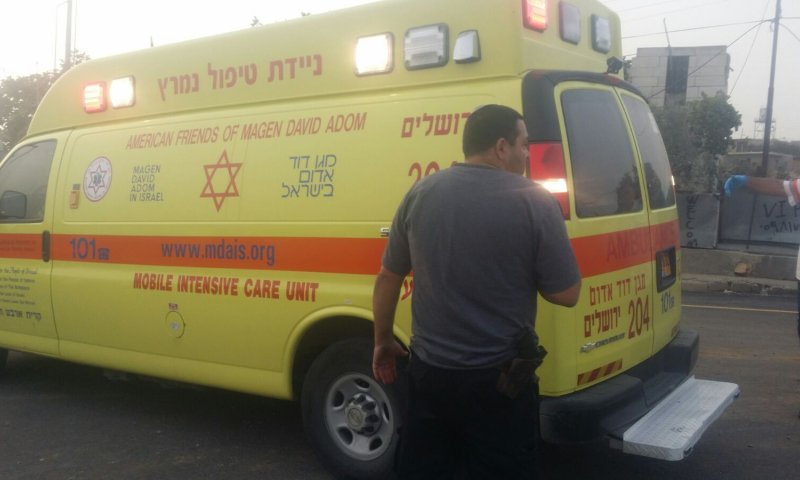 פיגוע דריסה בצומת חלחול: פצוע אנוש