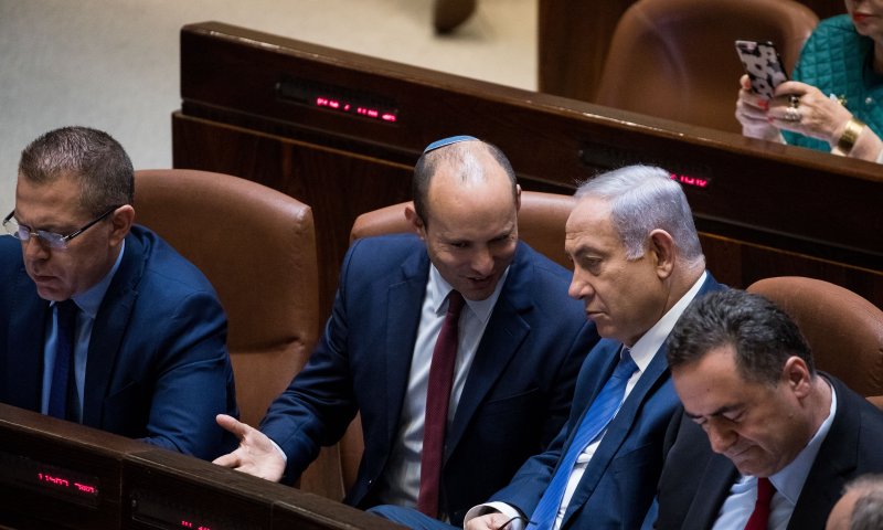 בליכוד מגיבים לבנט: "לא הפסיק להשמיץ את שרה נתניהו"