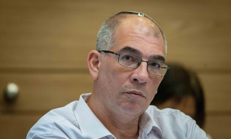 ניר אורבך פועל נגד המהלך של מרב מיכאלי