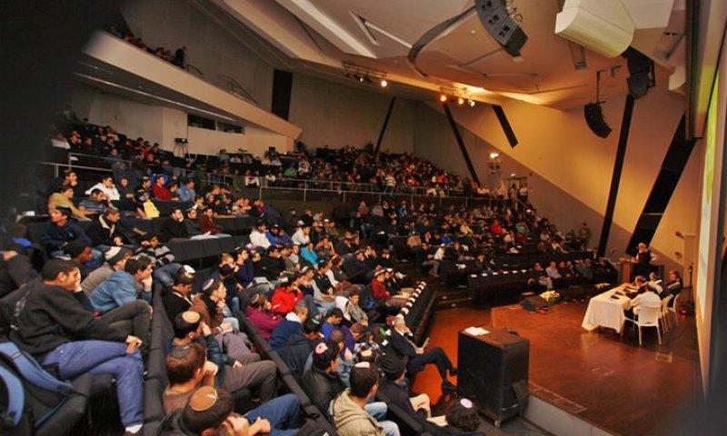 אחרי 20 שנה: כנס השמיניסטים חזר