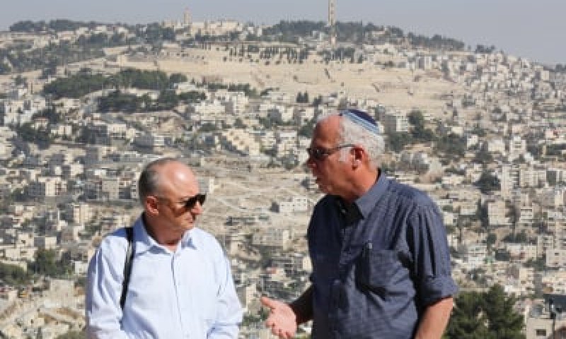 "השתוללות ובניה פרועה ובלתי חוקית והכל בהנחיית רוה"מ"