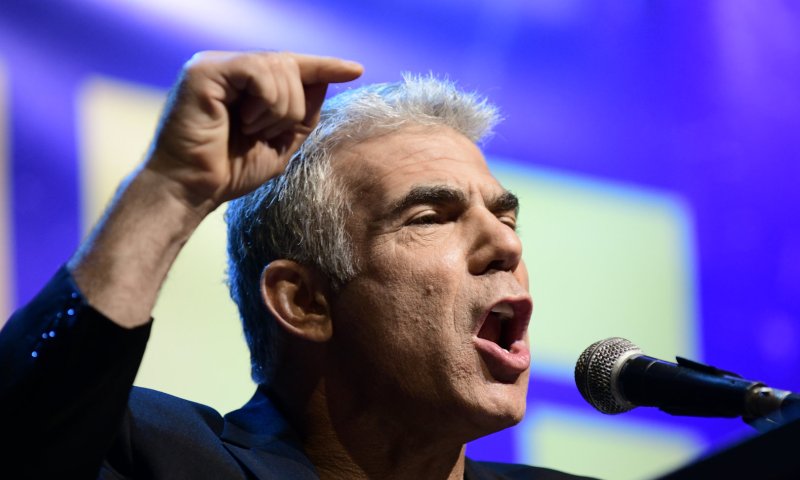 יאיר לפיד בעד התקציב  החד שנתי של הליכוד