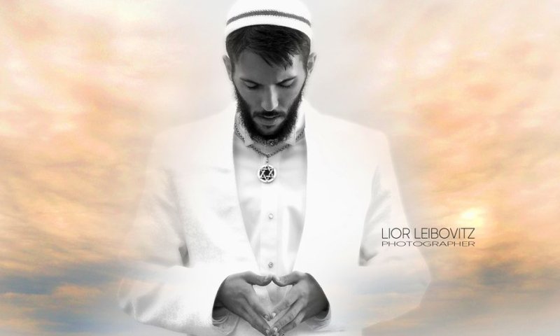 יוצא ממשבצת החופות: בן סנוף משיק סינגל חדש. צפו