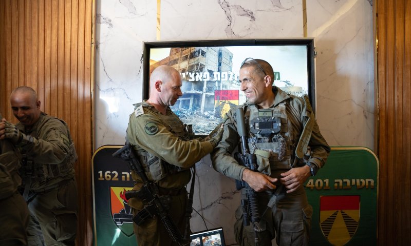 האלוף ספד למח"ט 401: עמד בראש ההתקפות ברפיח