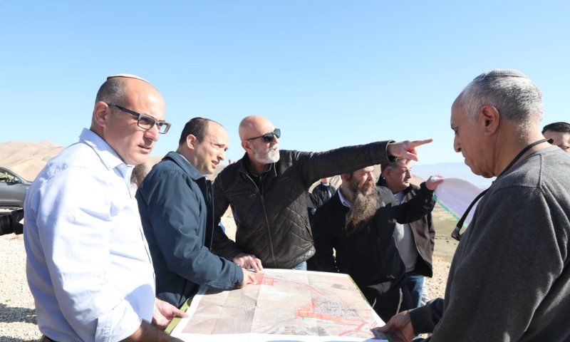 בנט בבקעה: "מטרתנו לבנות ולהתחזק"