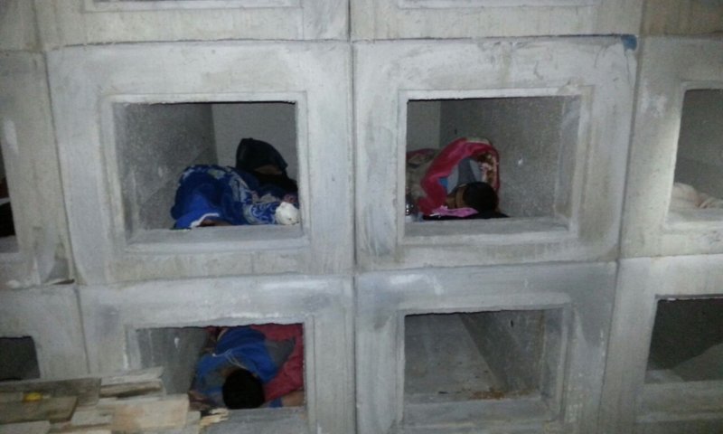 הזוי: השב"חים מתחבאים בתוך כוכי הקברים